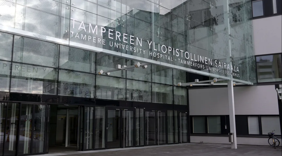 Tampereen yliopistollisen sairaalan pääsisäänkäynti