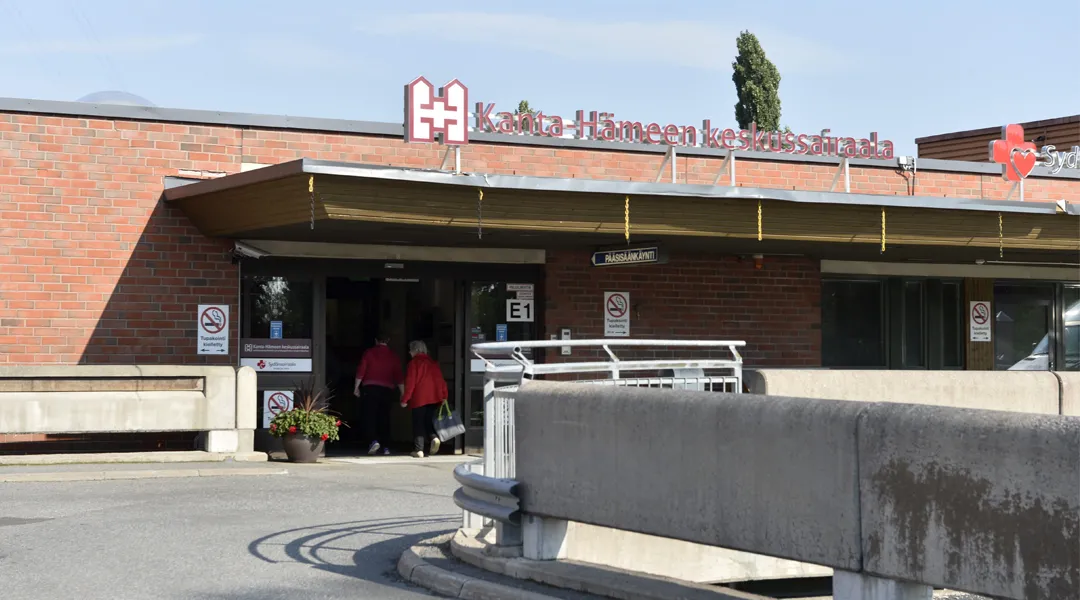 Kanta-Hämeen keskussairaalan sisäänkäynti