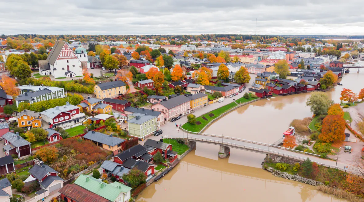 Ilmasta otettu kuva Porvoon keskustasta.