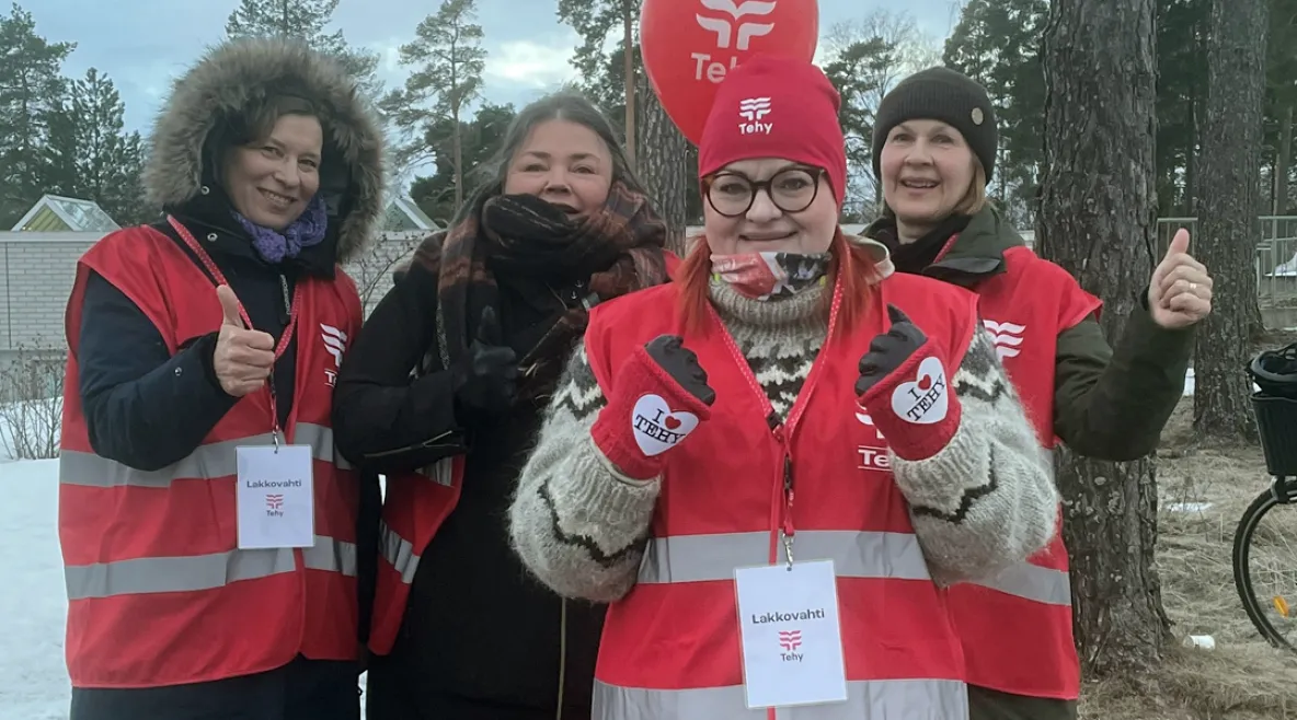 Porvoon sairaalan lakkovahteja 3.4.22. Pj Millariikka Rytkönen yhtä mukana.