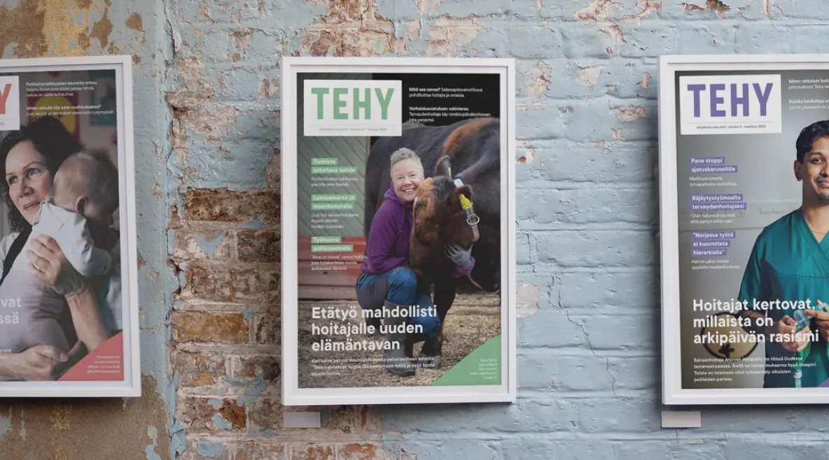 Tehy-lehden kansia kehyksissä tiiliseinää vasten.
