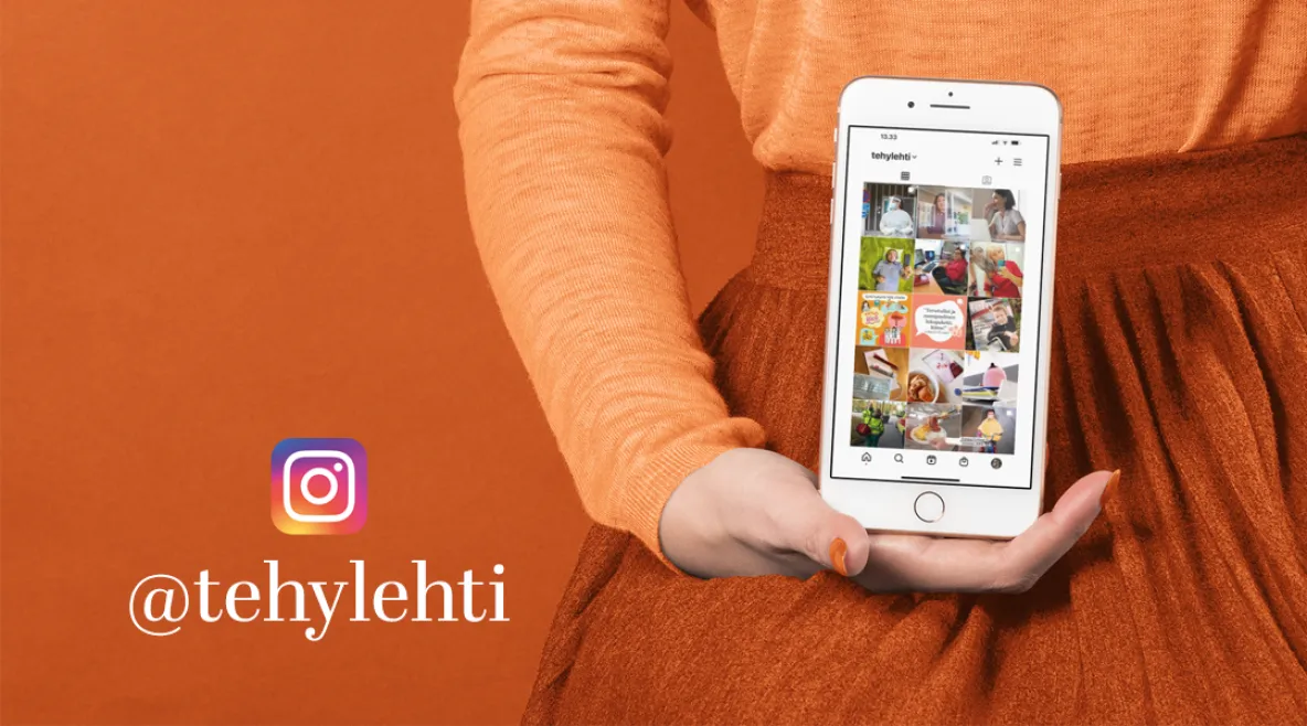 Nainen pitää kädessä kännykkää, jossa näkyy Tehy-lehden Instagram-tili