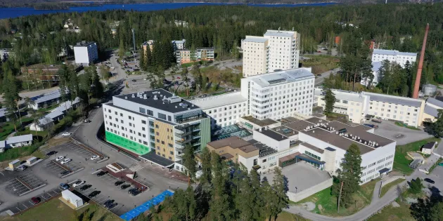 Ilmakuva Savonlinnnan sairaalan rakennuksista. Etelä-Savon hyvinvointialue aloitti yt-neuvottelut.
