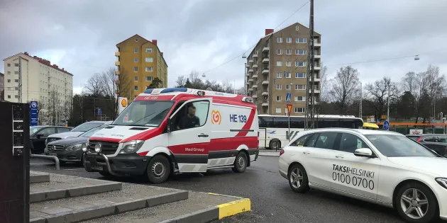 ambulanssi ja taksi