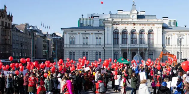 Tehyn mielenosoitus Tampereella menossa.