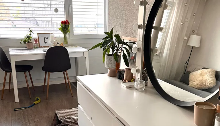 Veera Peuhkurin valoisa koti.