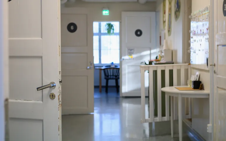 Kuva Fredrika-klinikan käytävältä.
