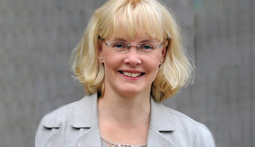 Sari Koivuniemen kasvokuva.