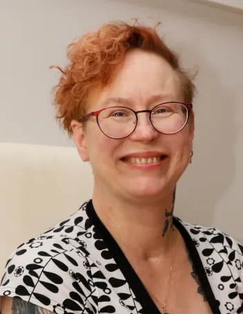 Arja Ahtaanluoman kasvokuva.